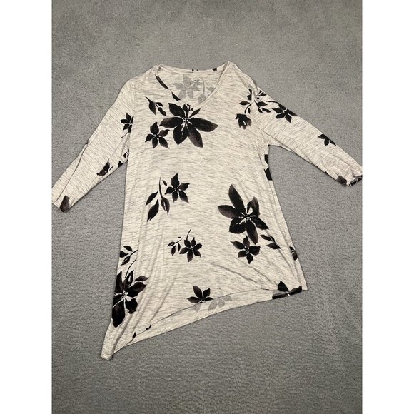 Soma Tunic Tee Tunic V-Neck Quarter Sleeve Shirt Gray Floral Small S Slant‎ Hem - Picture 1 of 5